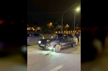 Kırmızı ışıkta bekleyen motosikletli canından oluyordu 
