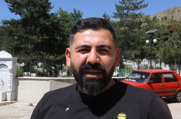 Kırsalda karşılaştığı anne ayı ve 3 yavrusunu, bağırıp korkutarak kaçırdı 