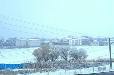 Kırşehir'de yüksek kesimler beyaza büründü