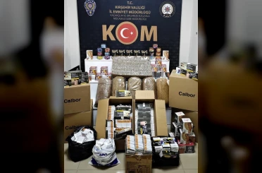 Kırşehir’de kaçak tütün operasyonu: Binlerce makaron ve kaçak ürün ele geçirildi 