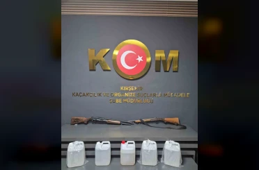 Kırşehir’de, ruhsatsız tüfek ve kaçak içki ele geçirildi 