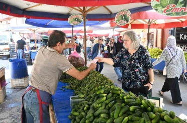 Kış mevsiminin yaklaşmasıyla turşu hazırlıkları başladı 