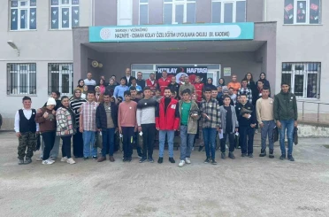 Kızılay Haftası’nda özel öğrencilere moral 