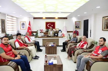 Kızılay Yeşilyurt Şubesi’nden eğitime 75 laptop desteği
