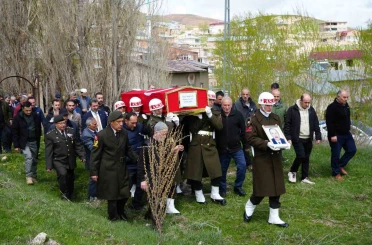 Kızından Kıbrıs gazisi babasına veda: "Babamla gurur duyuyorum" 