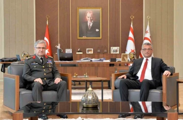 KKTC Cumhurbaşkanı Erhürman, Kara Kuvvetleri Komutanı Orgeneral Tokel ile görüştü 