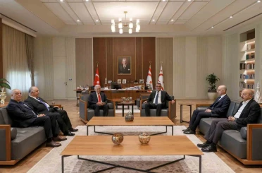 KKTC Cumhurbaşkanı Erhürman, TDT Aksakallar Konseyi Başkanı Binali Yıldırım ile görüştü 