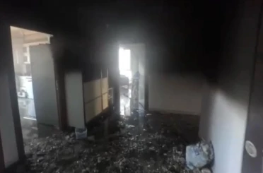 Klimadan çıkan kıvılcım evi küle çevirmişti: Yanan ev ve söndürme çalışmaları kamerada 