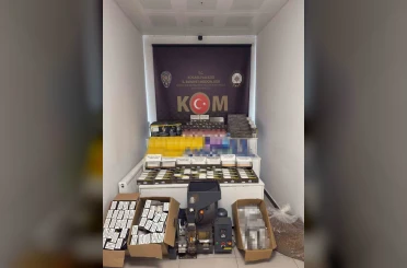 Kocaeli’de 8 adrese eş zamanlı baskın: 1 ton 160 kilo tütün ele geçirildi 