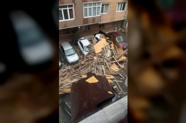 Kocaeli’de sadece bir mahallede 186 evin çatısı uçtu, hasar tespit çalışmaları devam ediyor 