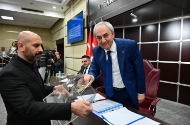 Kocagöz’den mecliste güçlü Türkiye vurgusu 