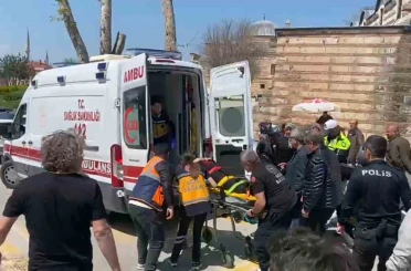 Kocası gaza basınca eşi aracın altında kaldı 