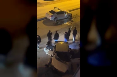 Kontrolden çıkan araç ters yola girdi, otomobil ile kafa kafaya çarpıştı 