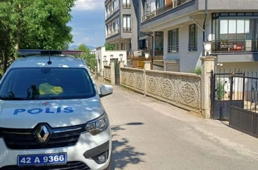 Konya'da balkondan düşen 11 yaşındaki çocuk ağır yaralandı