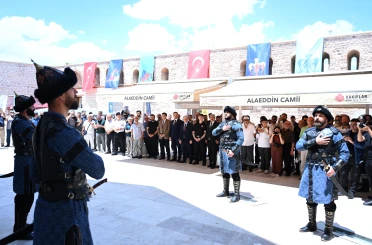 Konya’nın Darülmülk oluşunun 929. yılında Selçuklu sultanları anıldı