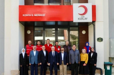 Konya Valisi İbrahim Akın, Kızılay İl Merkezi Başkanlığını ziyaret etti