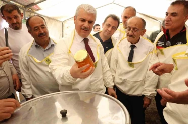 Konya’da geleneksel bal hasadı programı