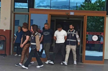 Konya’da sahte altın satan şüpheliler yakalandı