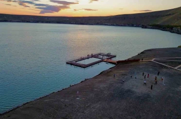 Konya’nın doğal plajlarından Acıgöl ilgi çekiyor