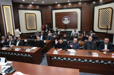 Körfez’in parkları hibe desteğiyle yenilenecek 