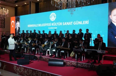 Koro ilk kez sahne aldı, profesyonelleri aratmadı: Anadolu’nun sevilen türküleri seslendirildi 