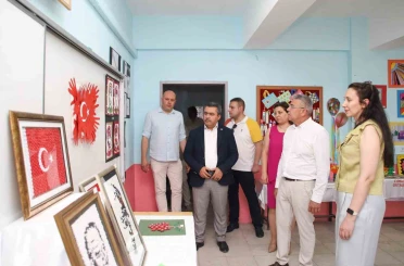 Köşklü öğrenciler eserlerini sergiledi 