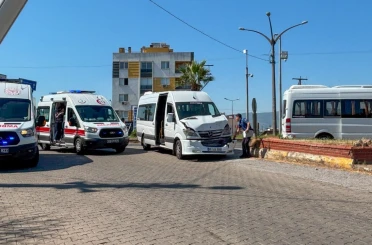 Köşk’te okul servisleri ile otomobil çarpıştı: 6 yaralı 