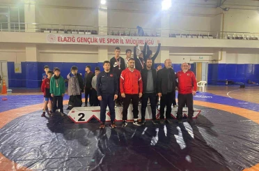 Kovancılar güreş takımı Elazığ’da 8 altın madalyayla zirveye çıktı 