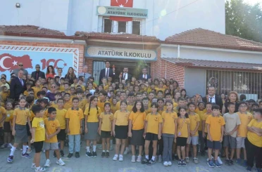 Köyceğiz’de okullar fidan dikim etkinliği ile açıldı 