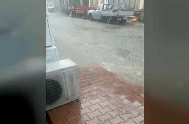 Kozcağız’da sağanak yağış yolları göle çevirdi 