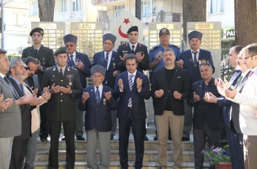 Kula ve Sarıgöl’de Gaziler Günü kutlandı 