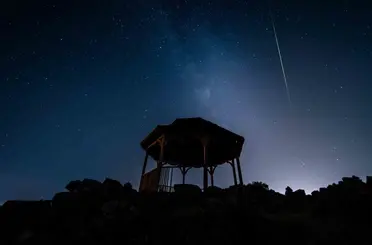Kula volkanik arazisinde göktaşı şöleni
