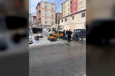 Kulp’ta kar esareti: Pazar esnafının büyük çoğunluğu tezgah açamadı 