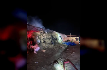 Kulu'da bahçedeki saman balyaları alev alev yandı
