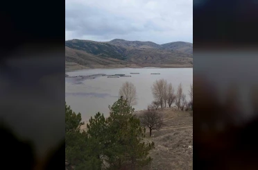 Kurumaya yüz tutan barajda doluluk oranı yüzde 50 seviyelerine yaklaştı 