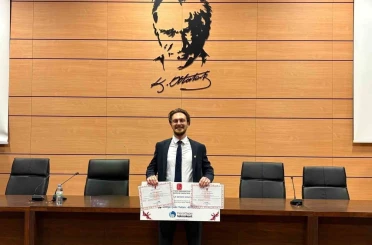 Kuşadalı genç bilim insanı ödülün sahibi oldu 