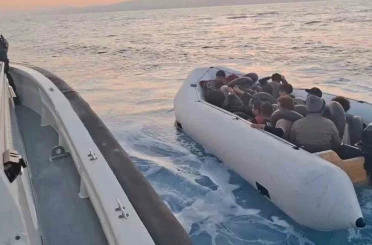 Kuşadası açıklarında 18 düzensiz göçmen yakalandı 