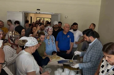 Kütahya Şehir Hastanesi’nde bin kişilik aşure ikramı 