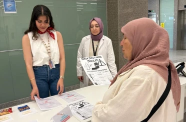 Kütahya Şehir Hastanesi’nden şeker tüketimine karşı farkındalık etkinliği 