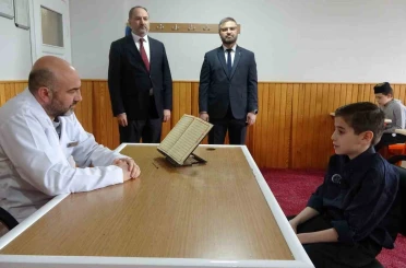 Kütahya’da 11 yaşındaki Ömer Sabri 8 ayda hafız oldu 