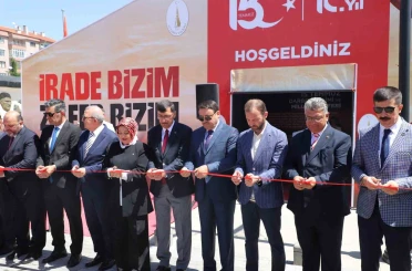Kütahya’da ’15 Temmuz Anma ve Deneyimleme Çadırı’ Zafer Meydanı’nda açıldı 