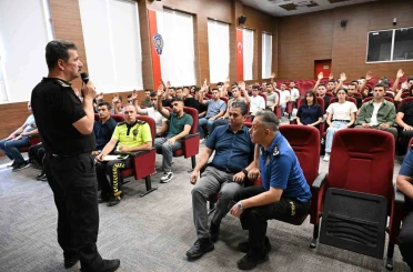 Kütahya’da göreve başlayan polis memurlarına oryantasyon eğitimi 