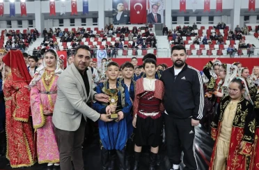 Kütahya’da halk oyunları coşkusu 