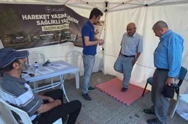 Kütahya’da "Hareket yaşını öğren, sağlıklı yaşa" kampanyası için oluşturulan ölçüm noktası ilgi görüyor 