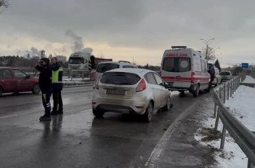 Kütahya’da iki otomobil çarpıştı: 1 yaralı 