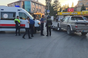 Kütahya’da motosiklet ile cip çarpıştı: 1 yaralı 