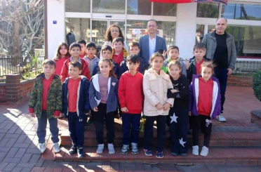 Kuyucak Belediye Başkanı Doğanca, öğrencileri belediyede ağırladı 