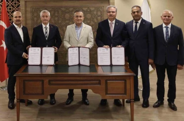 LGS’de başarı gösteren öğrencilere Şahinbey’den eğitim desteği 