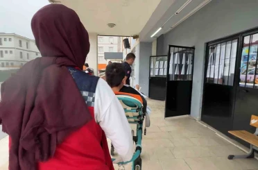 LGS’de zamana karşı yarış: Esenyurt zabıtası öğrenciyi sınava 30 saniye kala yetiştirdi 