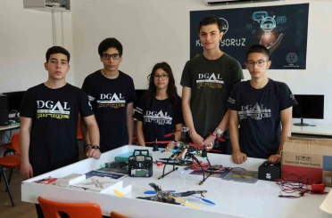 Liseli gençlerden orman yangınlarının önlenmesi için ’otonom dron’ 
